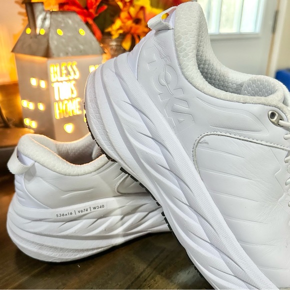 *Almost New* Hoka Bondi SR White Athletic Sneakers size 9 *Great for nurses* - Picture 1 of 11